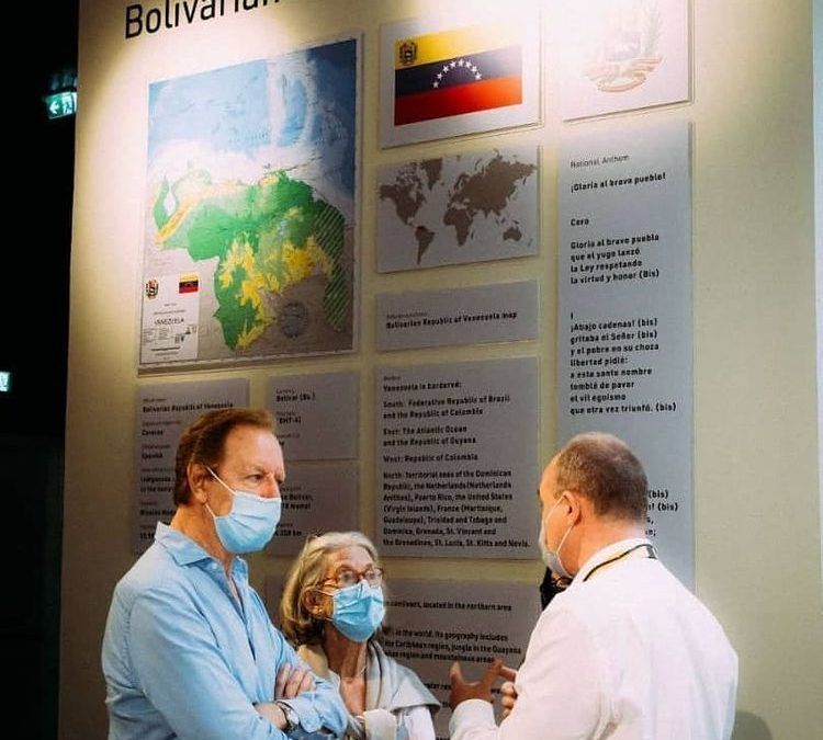 Jorge Gestoso visitó el Pabellón Venezuela
